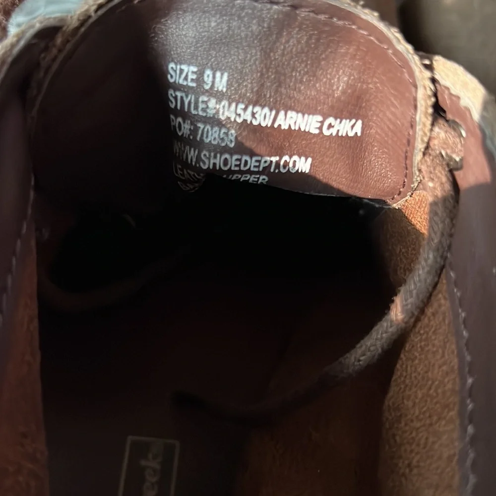 Arnie Suede Chukka Boots